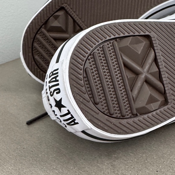 Converse White Leather Low-Top Sneakers - Picture 7 of 9